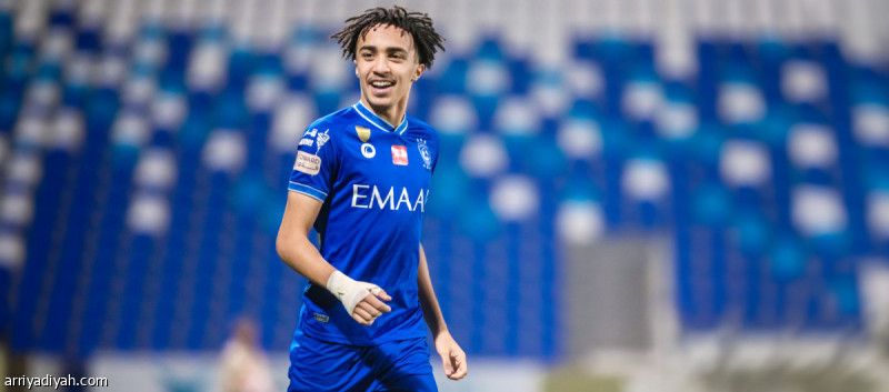 نيوم يفاوض جناح الهلال