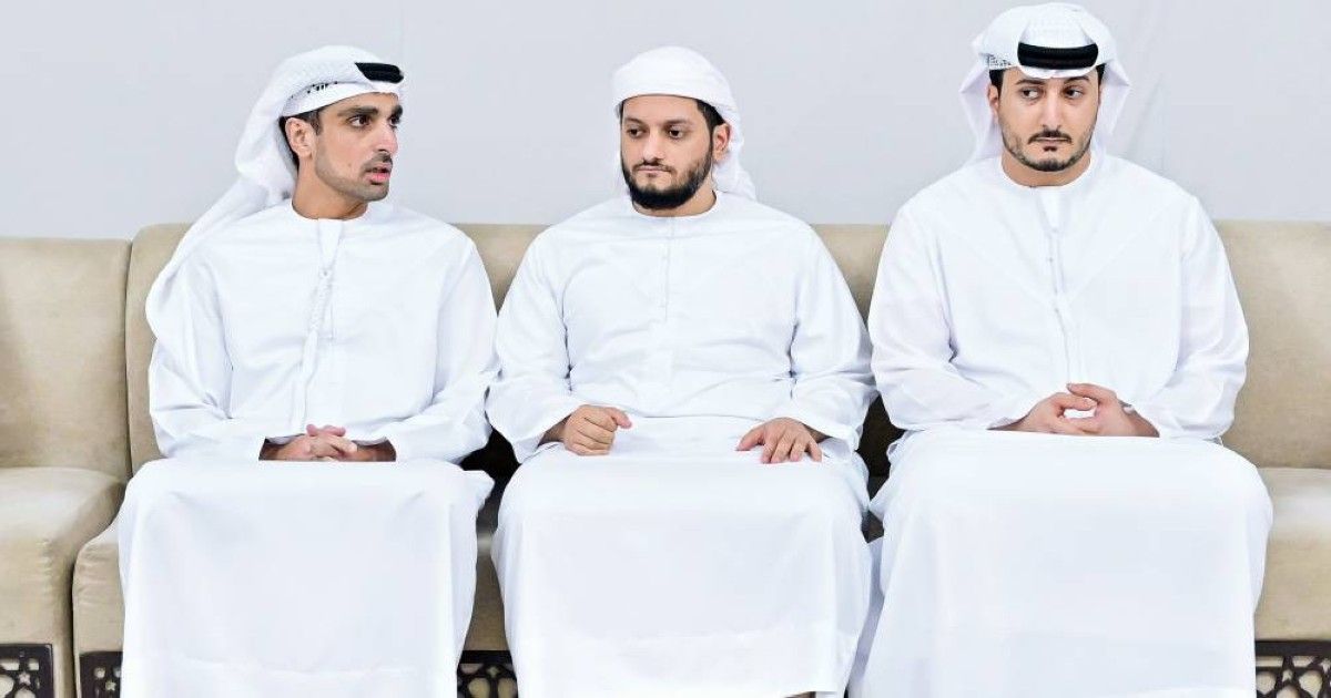 شيوخ ومسؤولون يعزّون في وفاة حمدة بنت عبدالله العتيبة