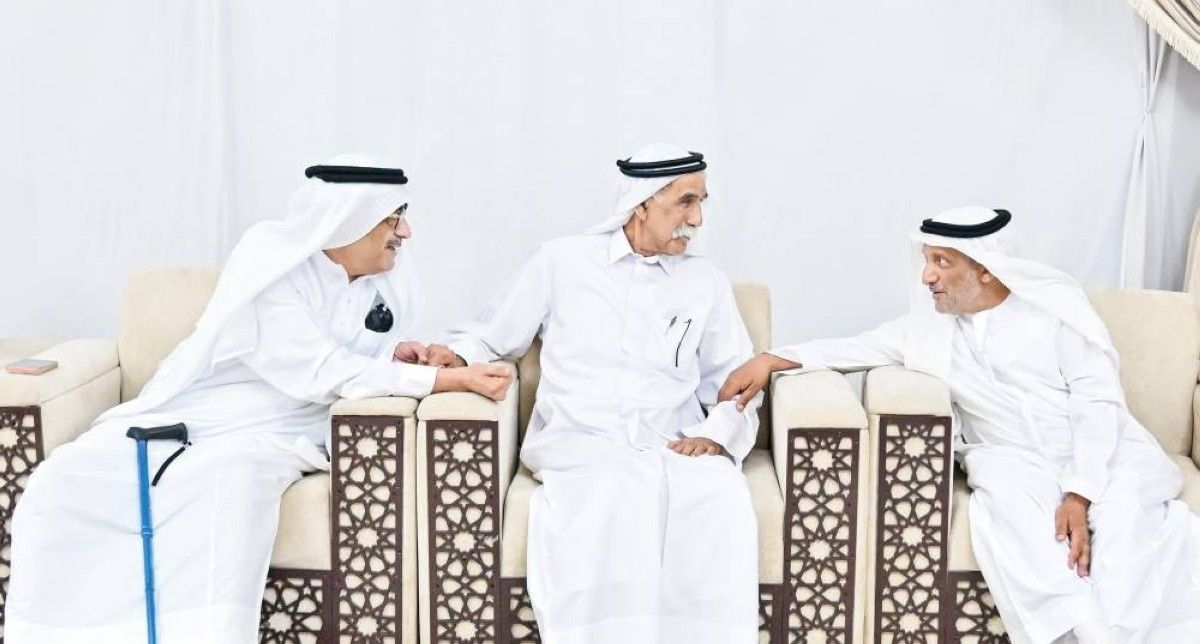 شيوخ ومسؤولون يعزّون في وفاة حمدة بنت عبدالله العتيبة