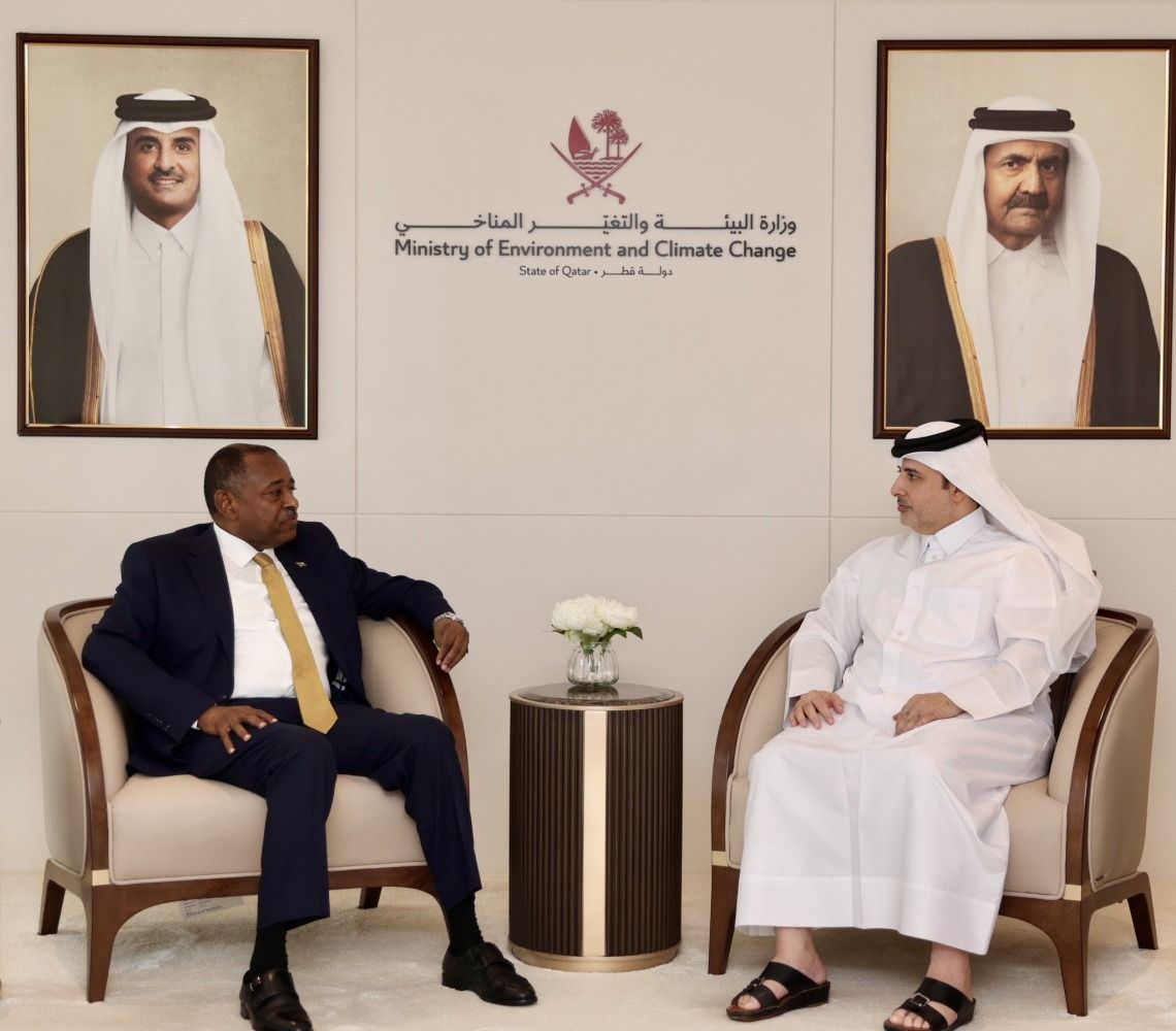  وزير البيئة والتغير المناخي يجتمع مع السفير السوداني