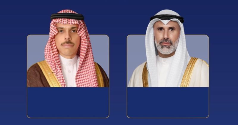 وزير الخارجية يبحث هاتفياً مع نظيره السعودي جهود تعزيز الأمن والاستقرار في المنطقة