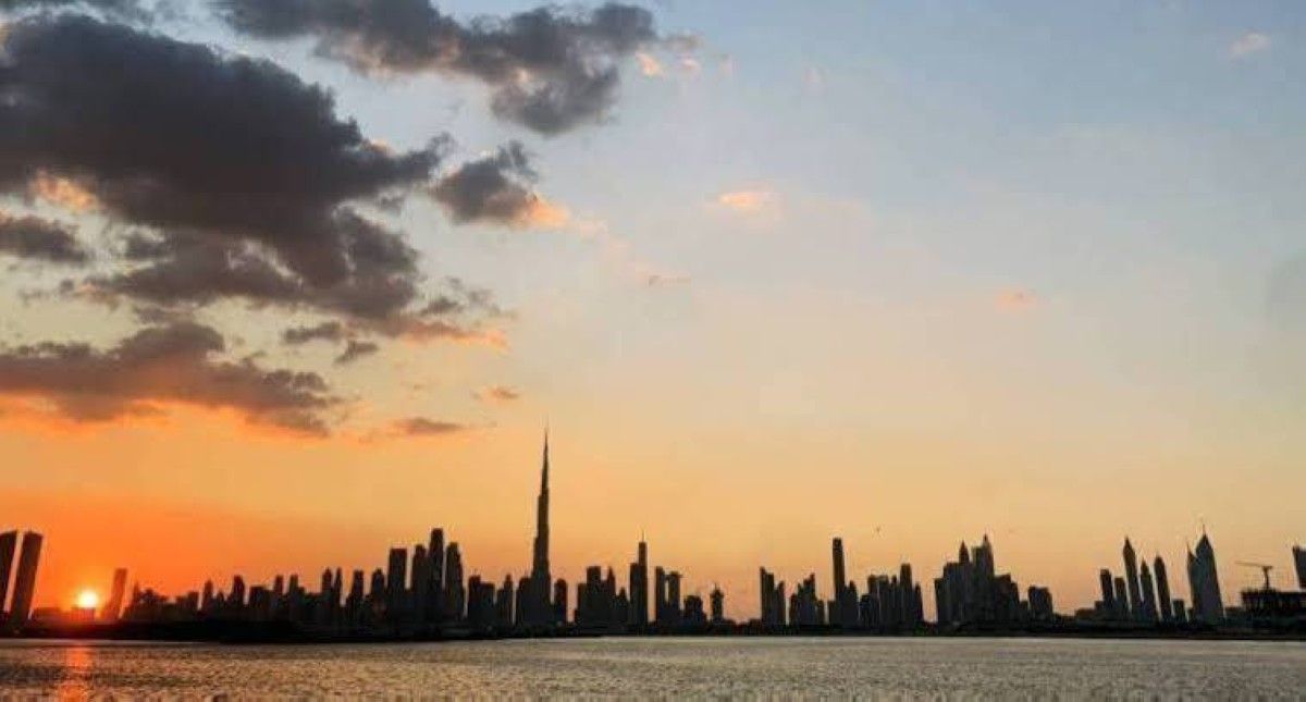 الإمارات.. طقس الغد صحو إلى غائم جزئياً