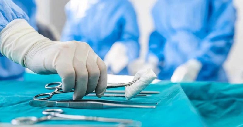 حظر إجراء الطبيب المساعد عملية جراحية... منفرداً