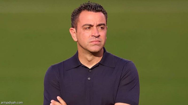 تشافي أول إسباني يقود «الطواحين»