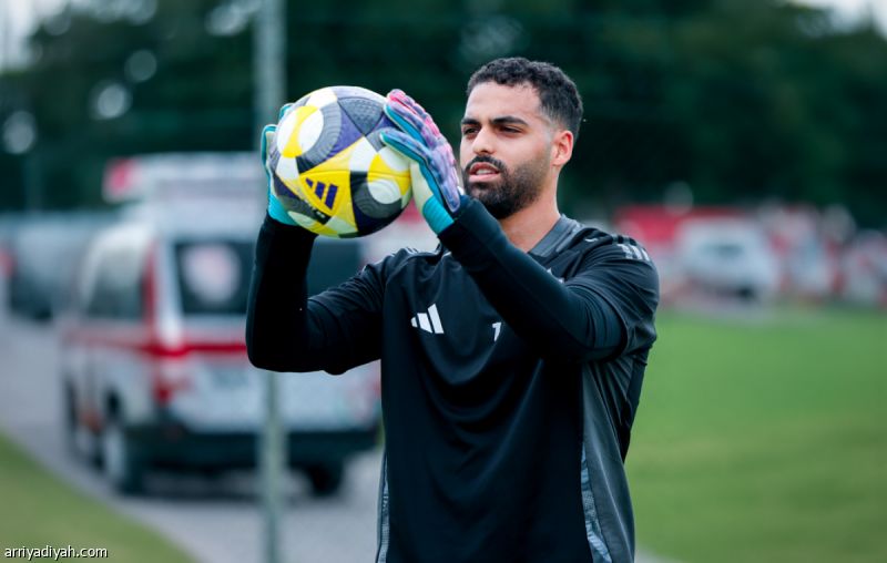 أمام الدرعية.. الصانبي يحمي عرين الأهلي وميو يغيب