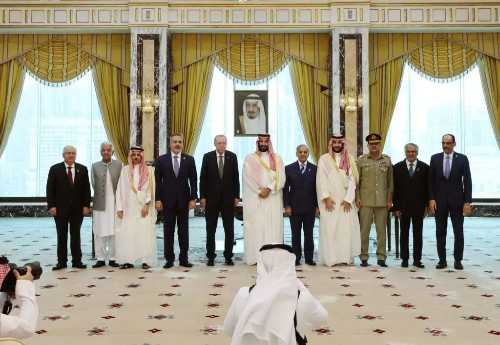 د. خالد الجابر في تحليل عبر «مجلس الشرق الأوسط»: اتفاقية مكة.. من الأمن المستورد إلى الأمن الإقليمي المشترك