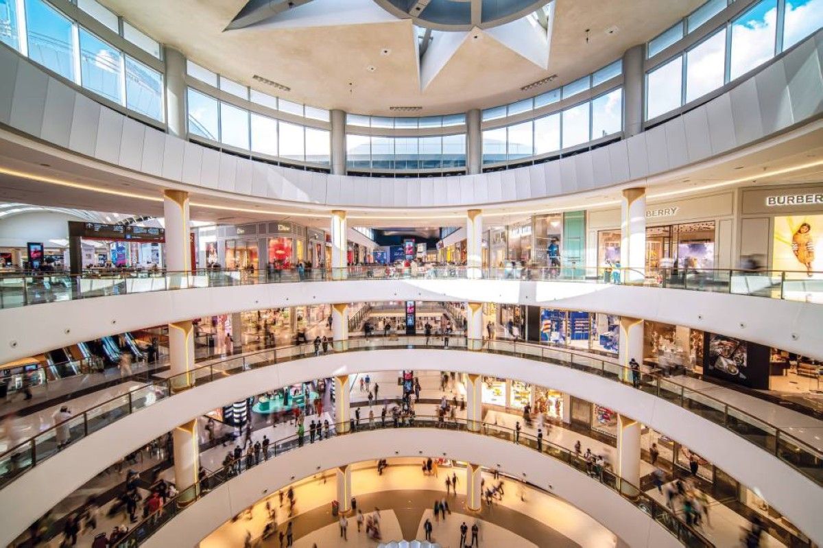 إقبال واسع على مراكز التسوق خلال «صيف دبي»