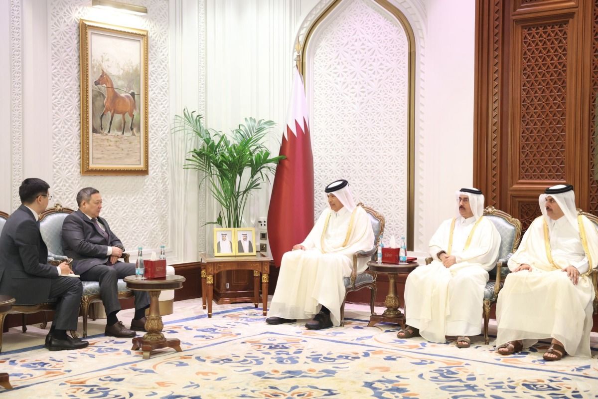 رئيس مجلس الشورى يجتمع مع سفيري قيرغيزيا ورومانيا