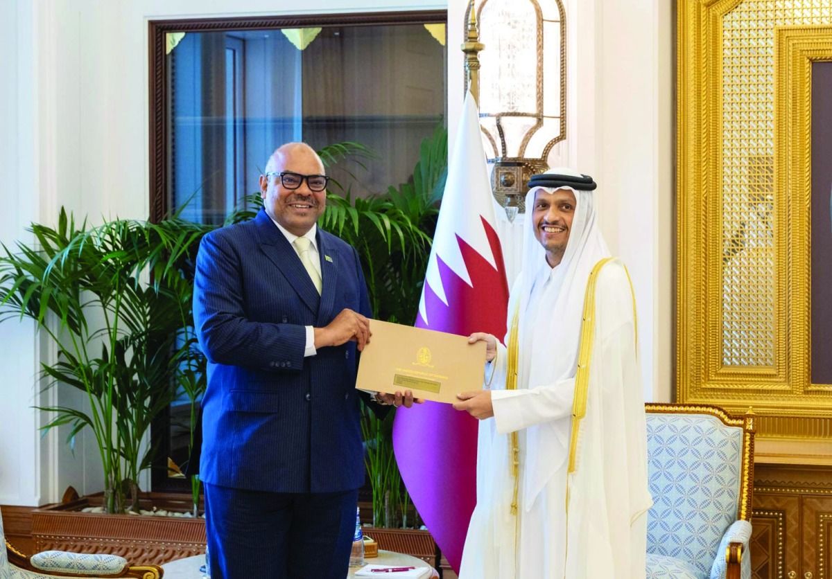 صاحب السمو يتلقى رسالة خطية من رئيسة تنزانيا