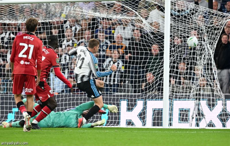 كأس الرابطة.. تأهل نيوكاسل وتوتنام وإيفرتون