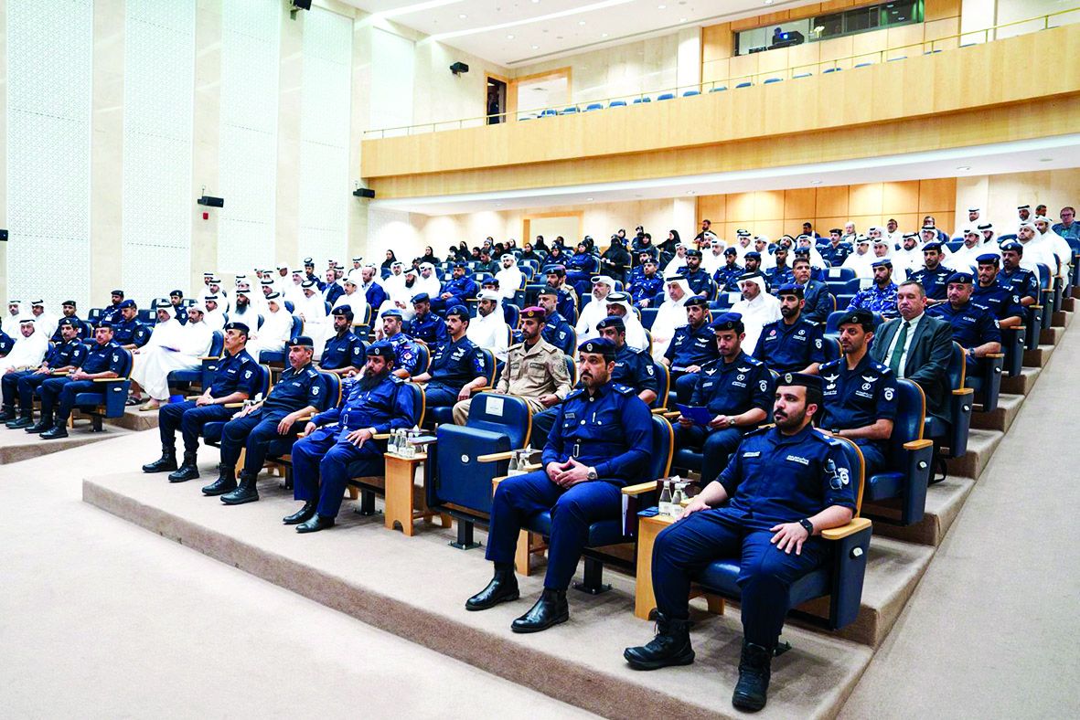 أكاديمية الشرطة تناقش برامج كلية رأس لفان للطوارئ