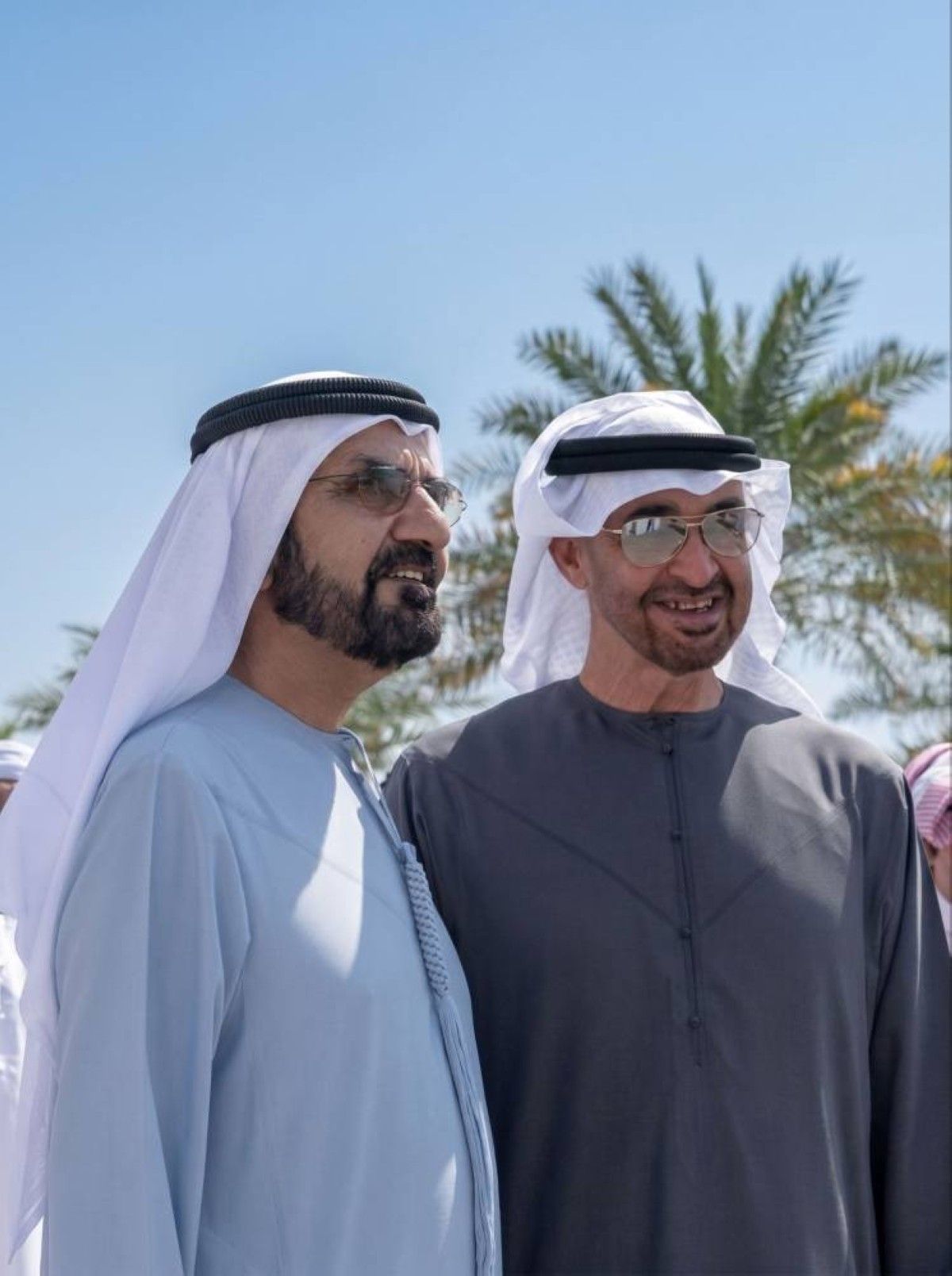 أنور قرقاش: هنيئاً لنا في الإمارات بقيادةٍ تعرف طريق العز والرفعة