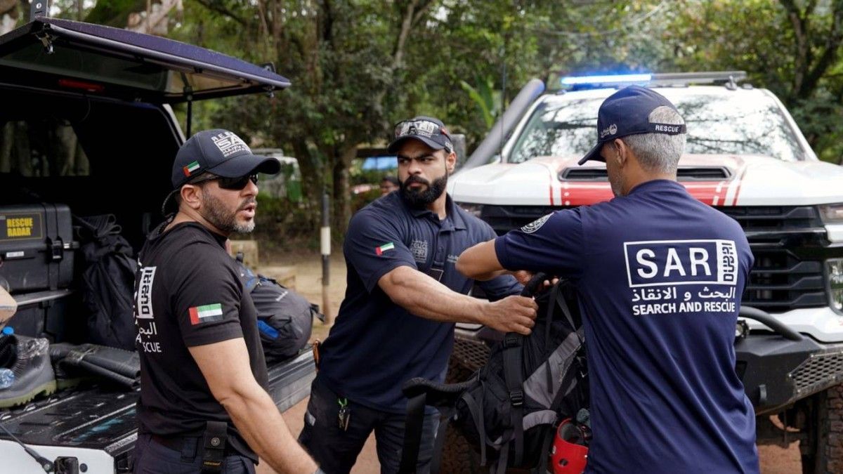 فريق البحث والإنقاذ الإماراتي يواصل مهامه في منطقة راسوا بنيبال لإغاثة المتضررين