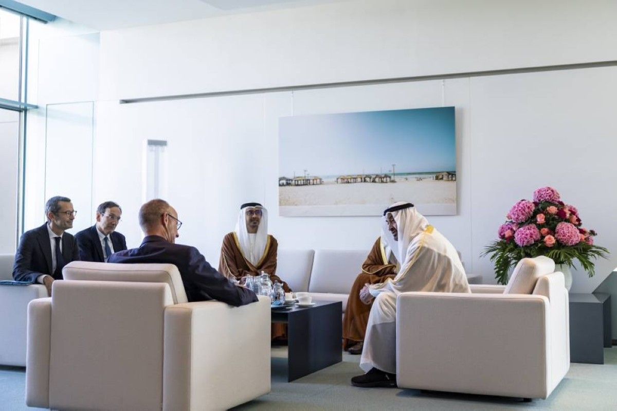 محمد بن زايد: بحثت مع المستشار الألماني العلاقات التاريخية بين الإمارات وألمانيا