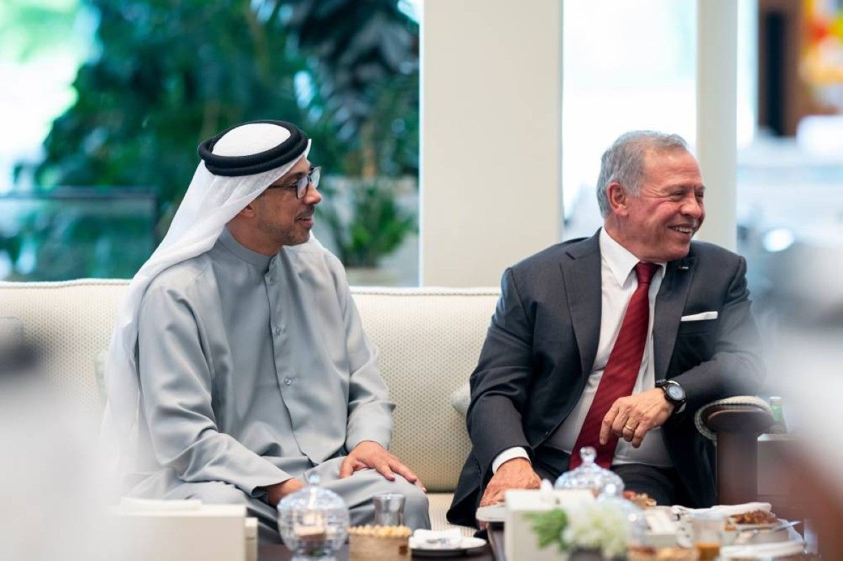 رئيس الدولة وملك الأردن يبحثان علاقات البلدين والتطورات الإقليمية