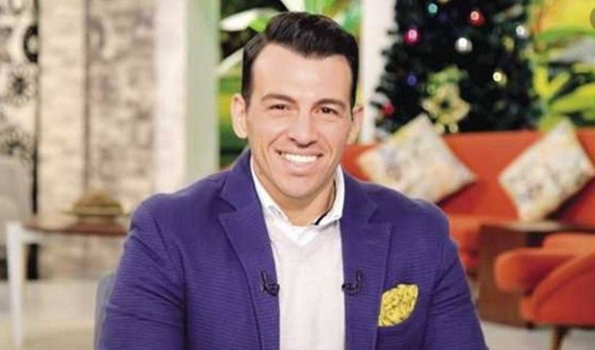 مذيع افتراضي بلا راتب ولا إجازة…. هل يهدد وظائف الإعلاميين؟