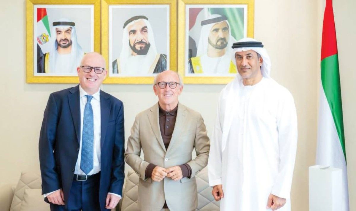 بحث تعزيز الشراكة بين الإمارات والمملكة المتحدة