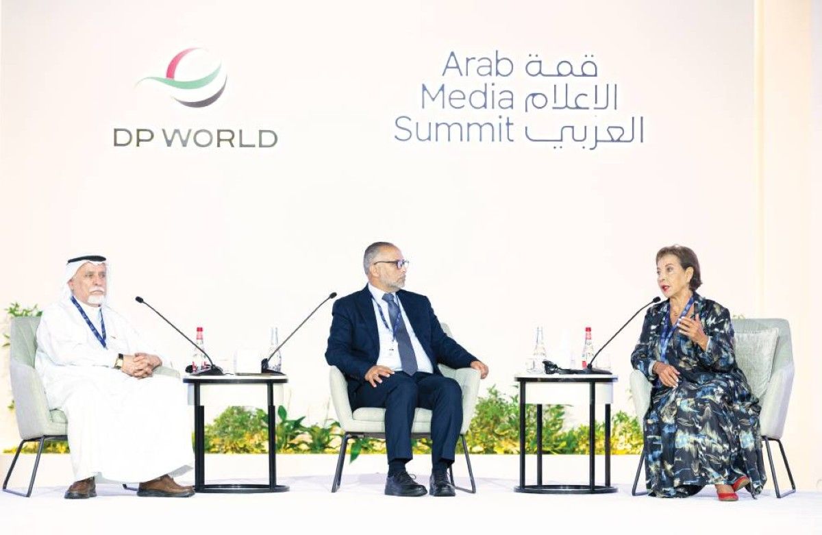 مناقشة تحديات المصداقية في المشهد الإعلامي
