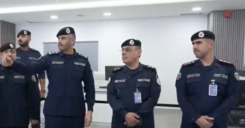اللواء المنيفي يتفقد غرف عمليات مديريات الأمن والدفاع المدني وشرطة النجدة
