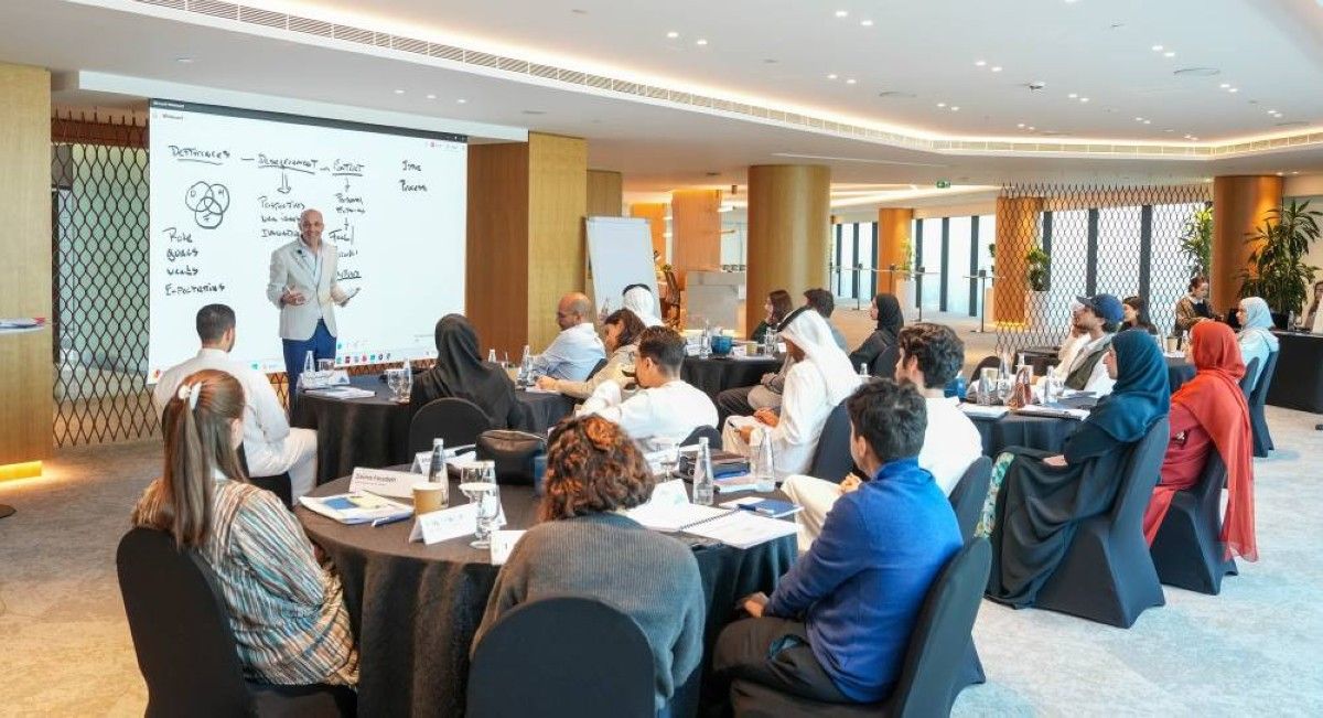 «دبي للشركات العائلية» يزود 22 مشاركاً بمهارات القيادة والحوكمة وإدارة الأعمال