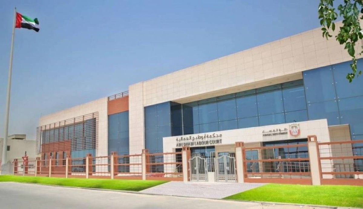 «أبوظبي العمالية» تستوفي 7.8 ملايين درهم لـ948 عاملاً في 3 قضايا