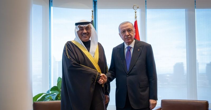 ولي العهد يلتقي قادة عرباً ودوليين