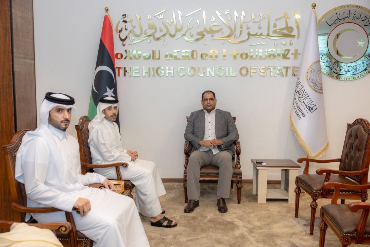 النائب الأول لرئيس المجلس الأعلى في ليبيا يجتمع مع سفير قطر