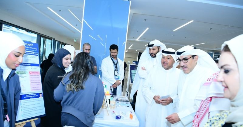 محافظ الفروانية يشارك في احتفالية يوم الصيدلي العالمي بمستشفى الفروانية