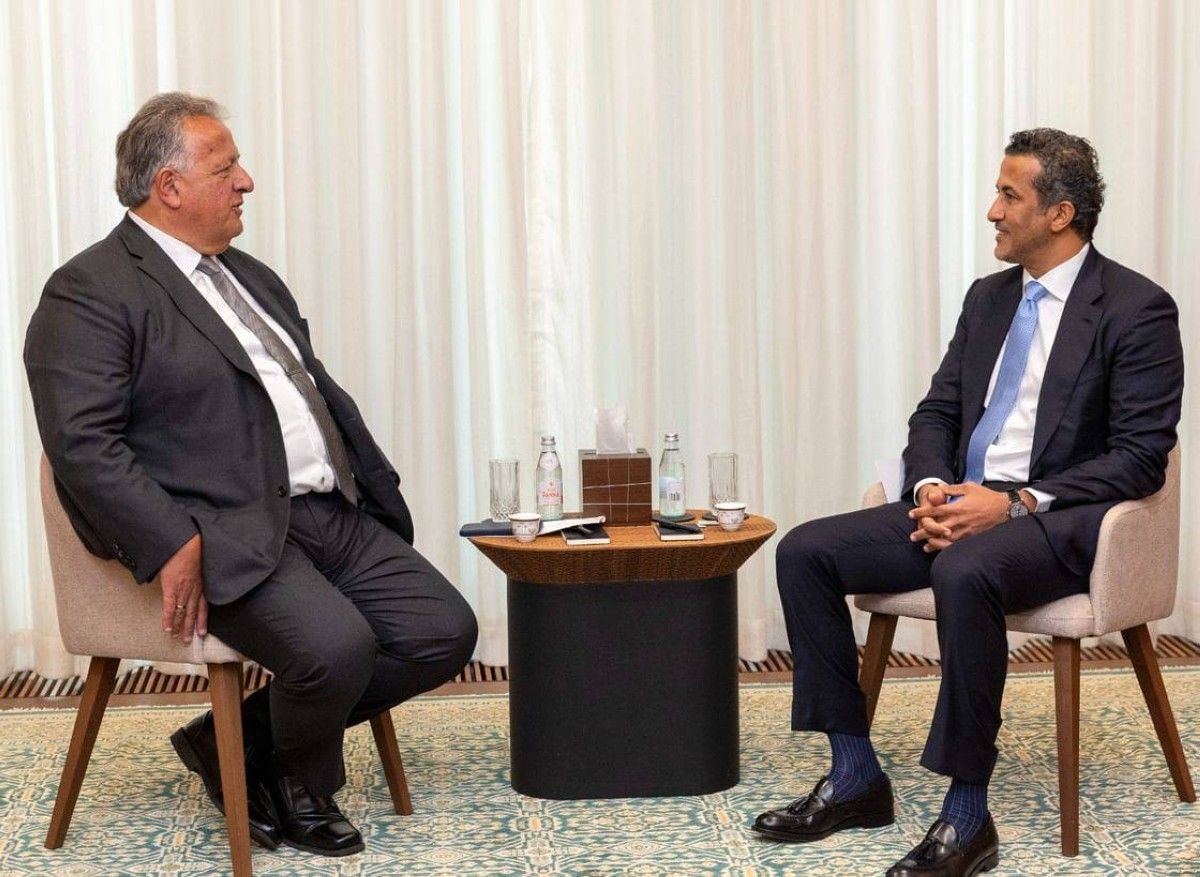 سعيد الهاجري يبحث مع رئيس "موديرنا" فرص الاستثمار والتعاون في الصناعات الدوائية المتقدمة