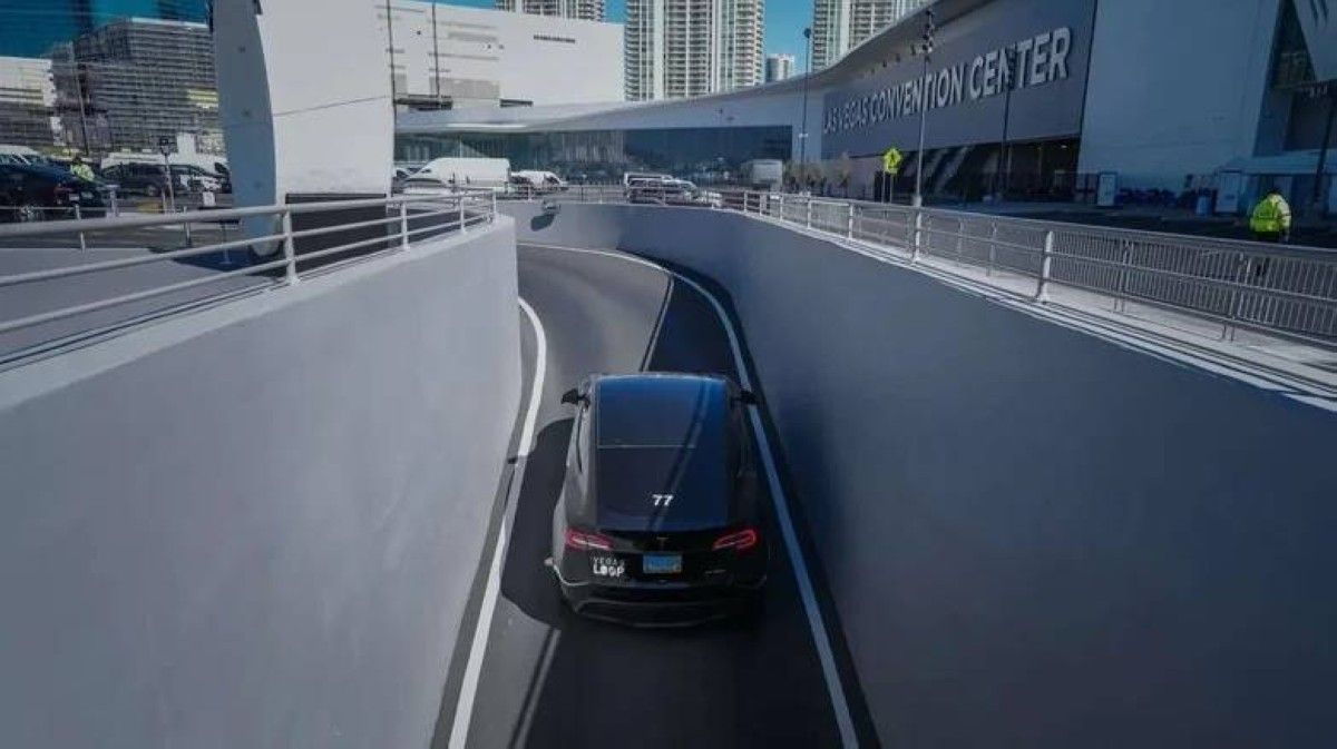 إيلون ماسك يتحدى زحام تكساس بنفق خارق للسرعة