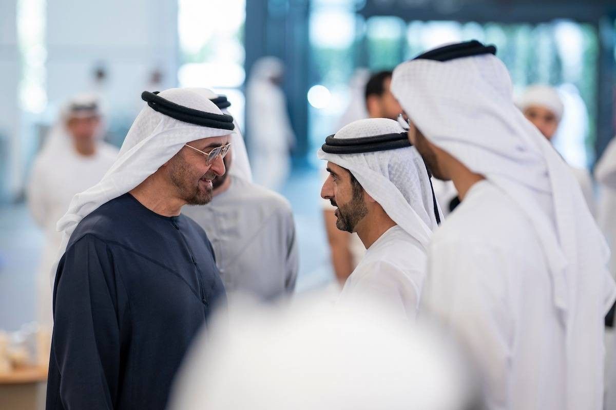 رئيس الدولة يستقلّ قطار الاتحاد من أبوظبي إلى دبي