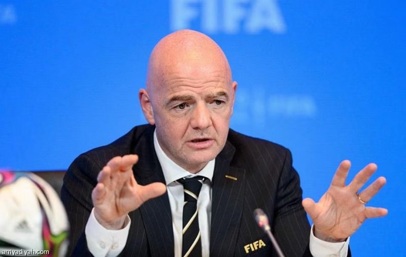 «فيفا» يتهم «يويفا» بشن حملة تضليل