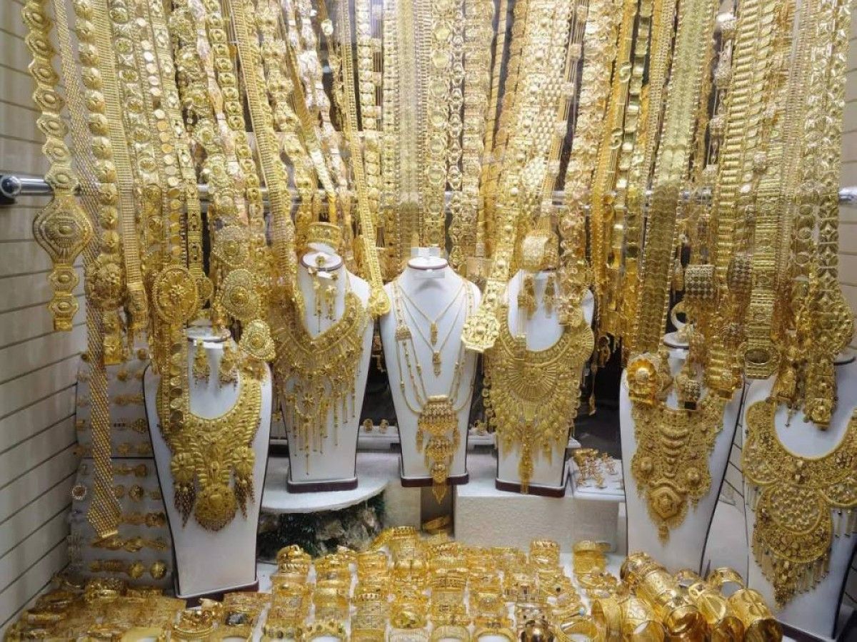 الإمارات.. الذهب يهبط دون 500 درهم للغرام