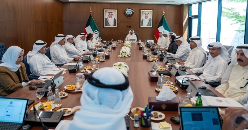 العبدالله مترئساً اجتماع مجلس الوزراء في حديقة الشهيد