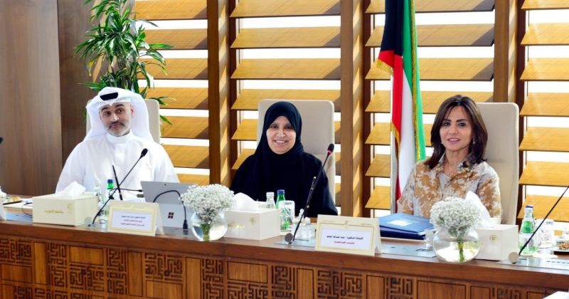 الميلم مترئسة اجتماع مجلس جامعة الكويت