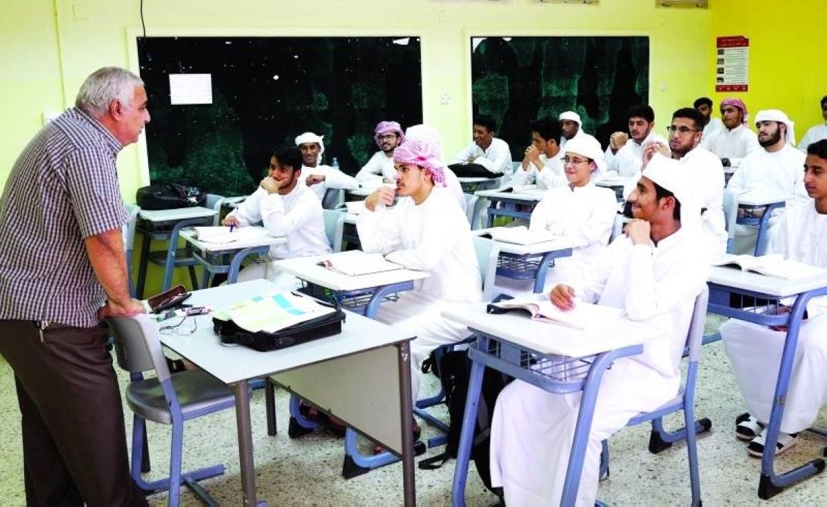 المعلم شريك أساسي في بناء الإنسان وصناعة المستقبل