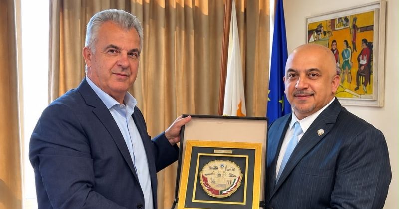 السفير عبدالله التركي مع وزير العدل القبرصي
