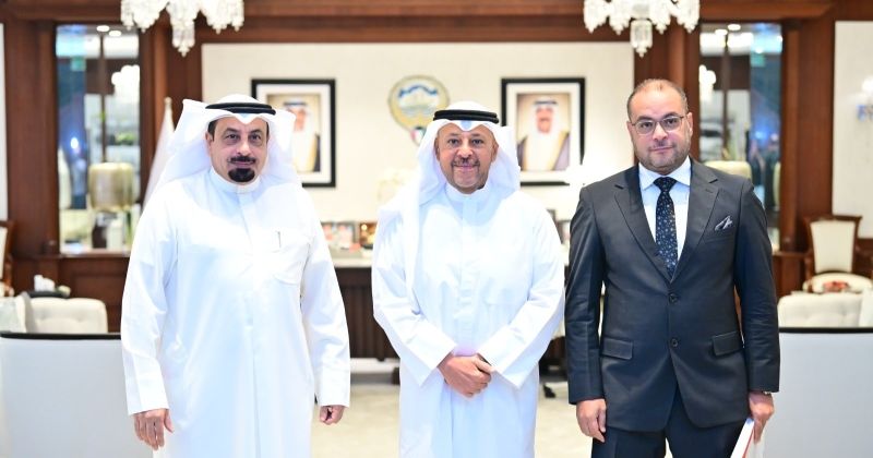 المحافظ مستقبلاً العنزي وكامل