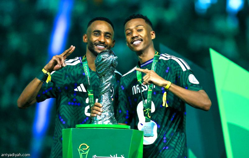 الدوسري.. الأكثر ظهورا بين المتوجين