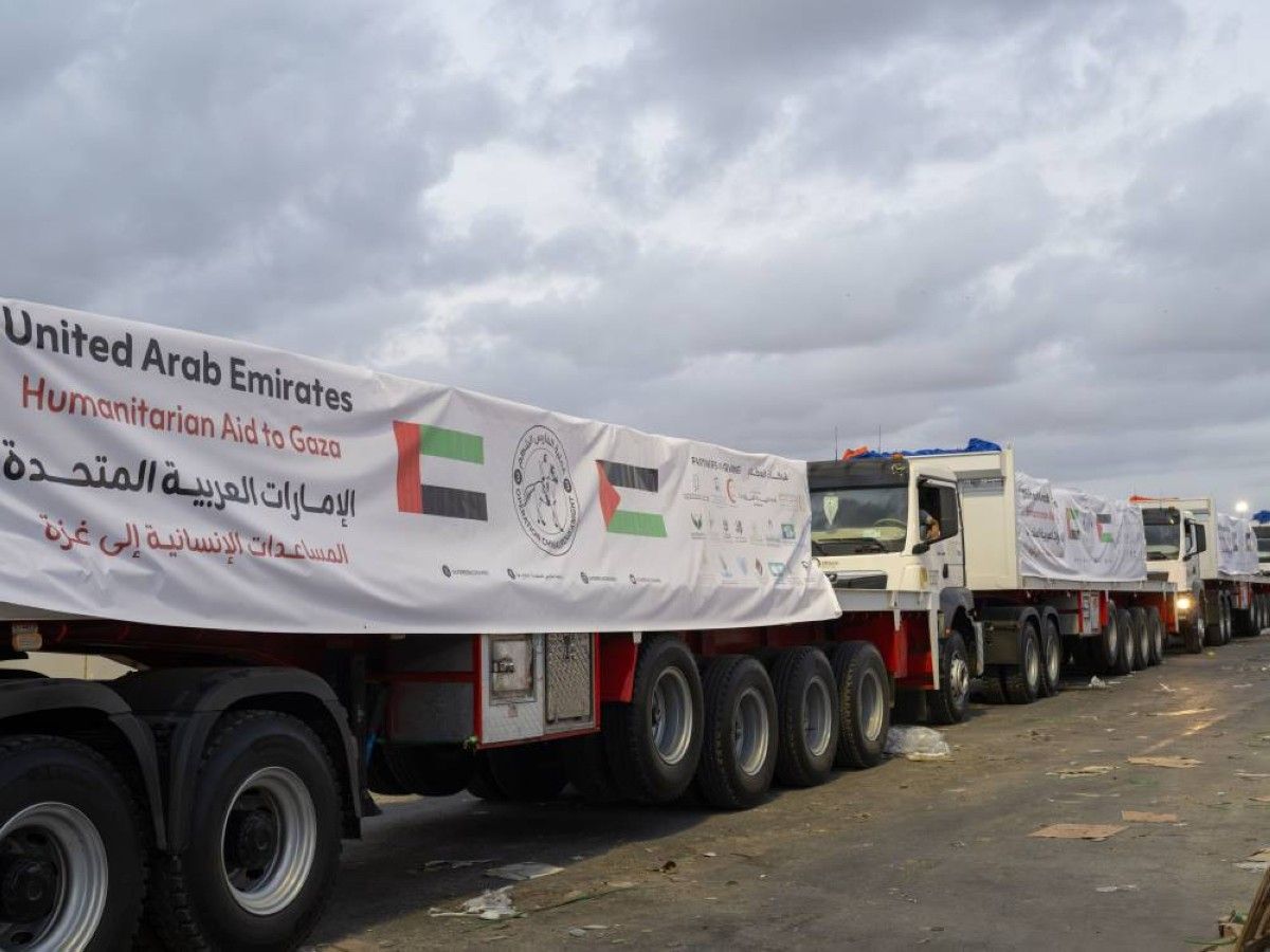 دخول قافلتي مساعدات إماراتية إلى قطاع غزة تحملان 259 طناً من المواد الغذائية