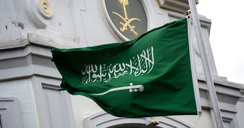السفارة السعودية في الكويت توفّر حافلات لإعادة المواطنين إلى الرياض