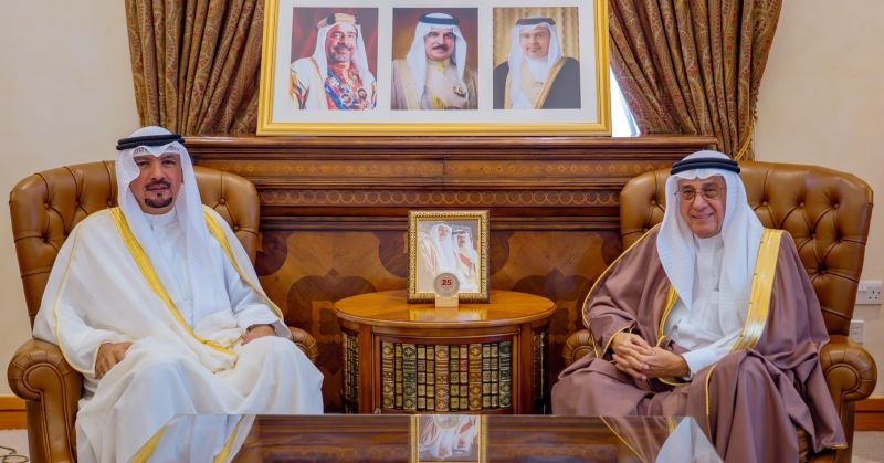 مستشار ملك البحرين لشؤون الإعلام نبيل الحمر استقبل السفير جاسم الناجم