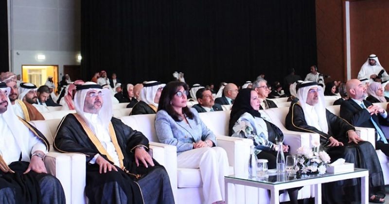 نوف القبندي خلال مشاركتها في المنتدى
