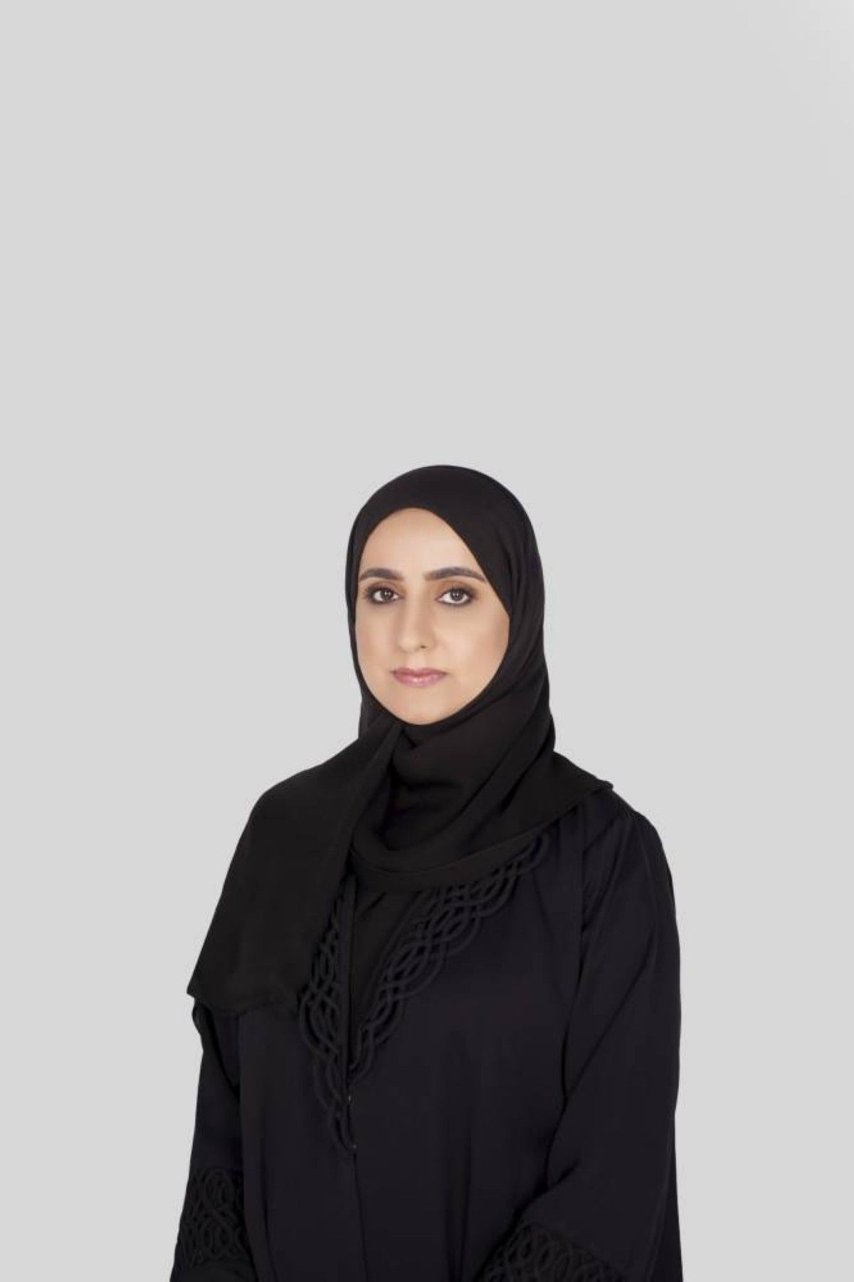 مركز دبي للأمن الإلكتروني يكشف التزييف العميق بالذكاء الاصطناعي