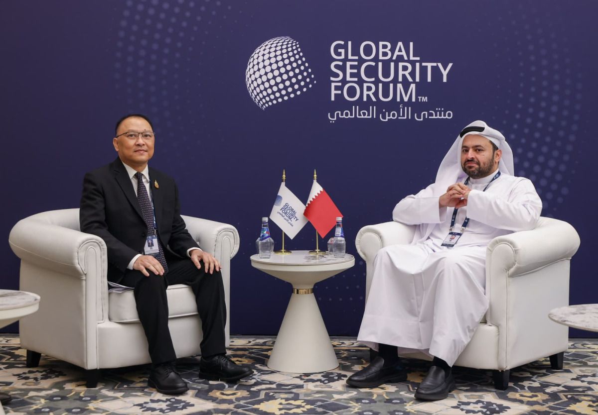 وزير الدولة بوزارة الخارجية يجتمع مع عدد من المسؤولين على هامش منتدى الأمن العالمي