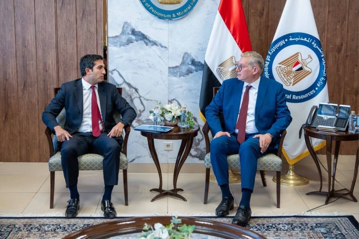 «فيرتيغلوب» تبحث إنشاء مجمع للأسمدة الفوسفاتية بالعين السخنة في مصر