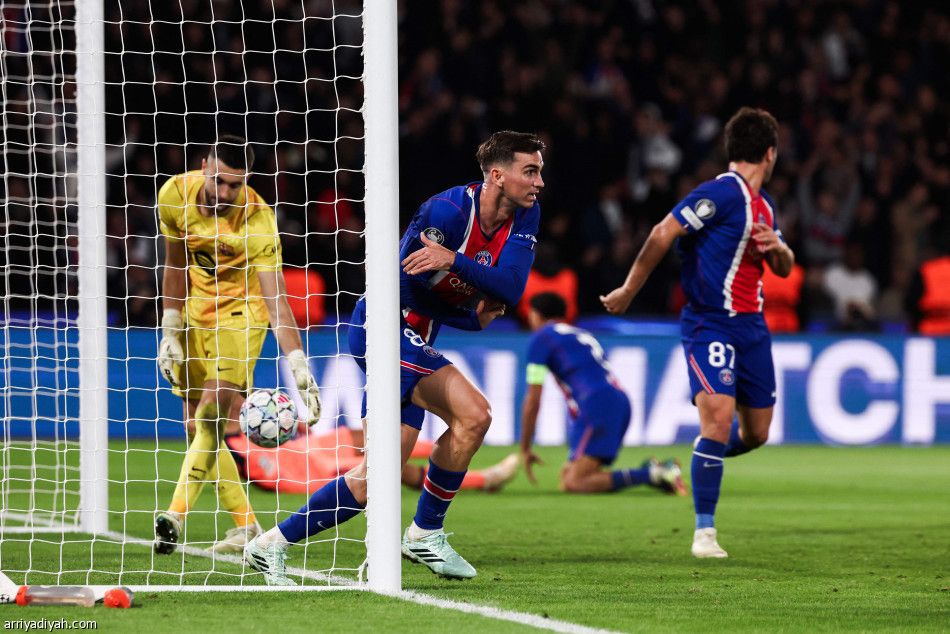 قبل الكلاسيكو.. برشلونة يتعثر برباعية باريس
