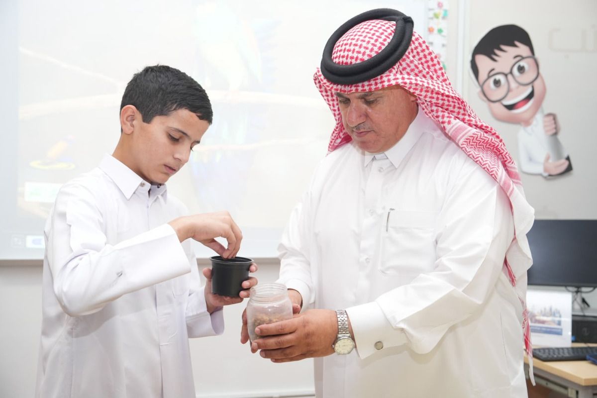 مركز أصدقاء البيئة ينظم محاضرة وورشة عمل لطلبة مدرسة التربية السمعية حول التنوع البيولوجي في قطر