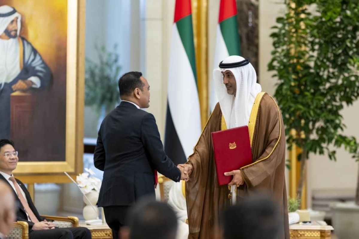 محمد بن زايد: سنغافورة تجربة تنموية متميزة والإمارات حريصة على تبادل الخبرات معها