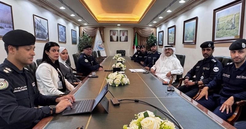 المحافظ خلال لقائه مسؤولي هندسة التخطيط